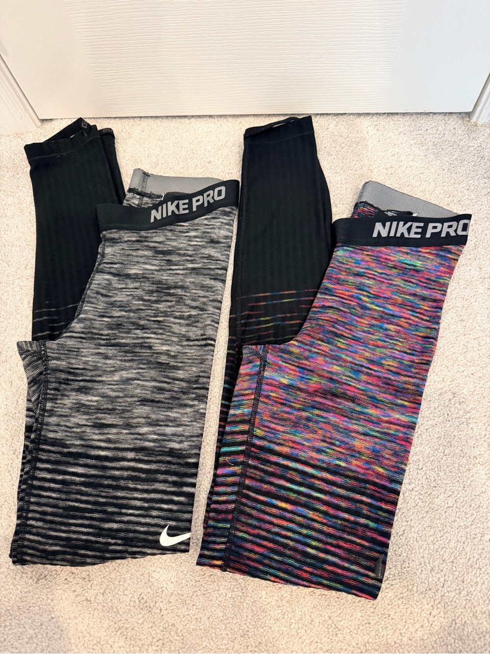 Set of 2 Nike Pro Hyperwarm Leggings in Black & Multicolor, size Small
